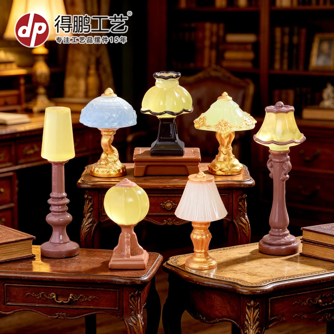 European Vintage Mini Retro Table Lamp Resin Ornament 7 Styles Simulation Micro Table Lamp Micro Landscape Decoration Accessories
