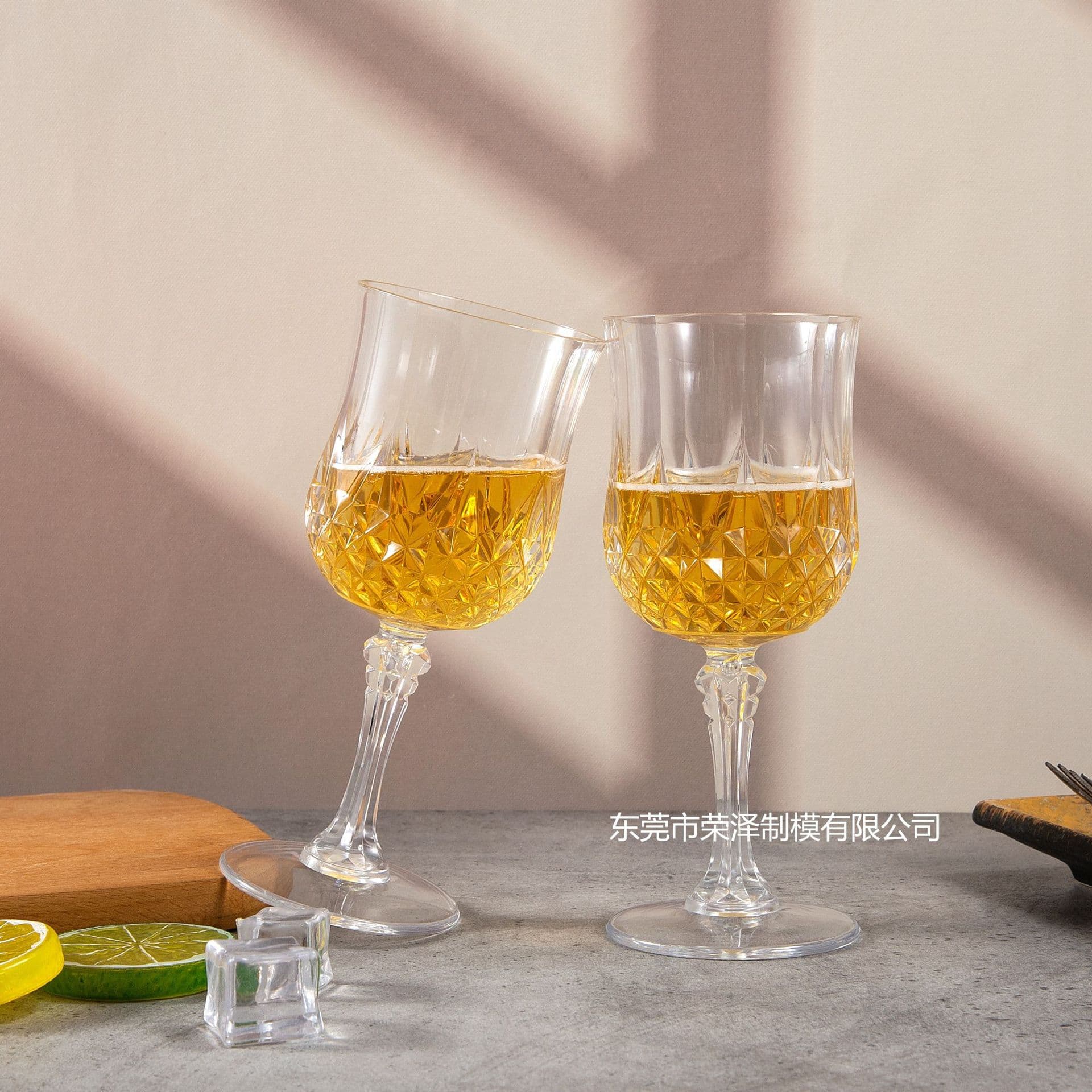 Creative Diamond Pattern Colored Stemmed Wine Glass, Champagne Glass, Liquor Glass, Wine Glass, Plastic Cup Wholesale
