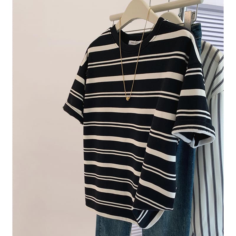 European Black and White Striped Round Neck Short-Sleeved T-Shirt for Women Spring and Summer 2025 New American Loose Half-Sleeved Right Shoulder Top