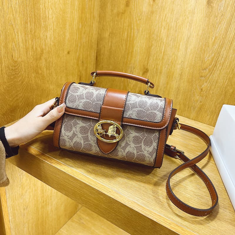 Women's bags 2026 new trendy fashion niche high-end this year's popular small square bag single shoulder crossbody handbag