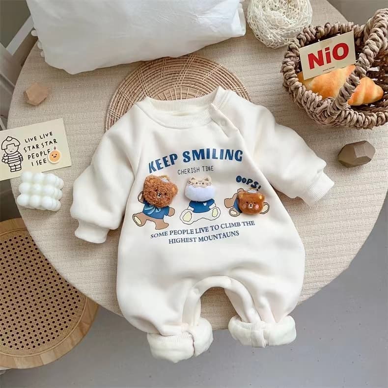 Baby Clothes for Late Autumn and Early Winter, Crawler with Cartoon Bear, Fleece-Lined Warm Onesie, Thickened Baby Romper