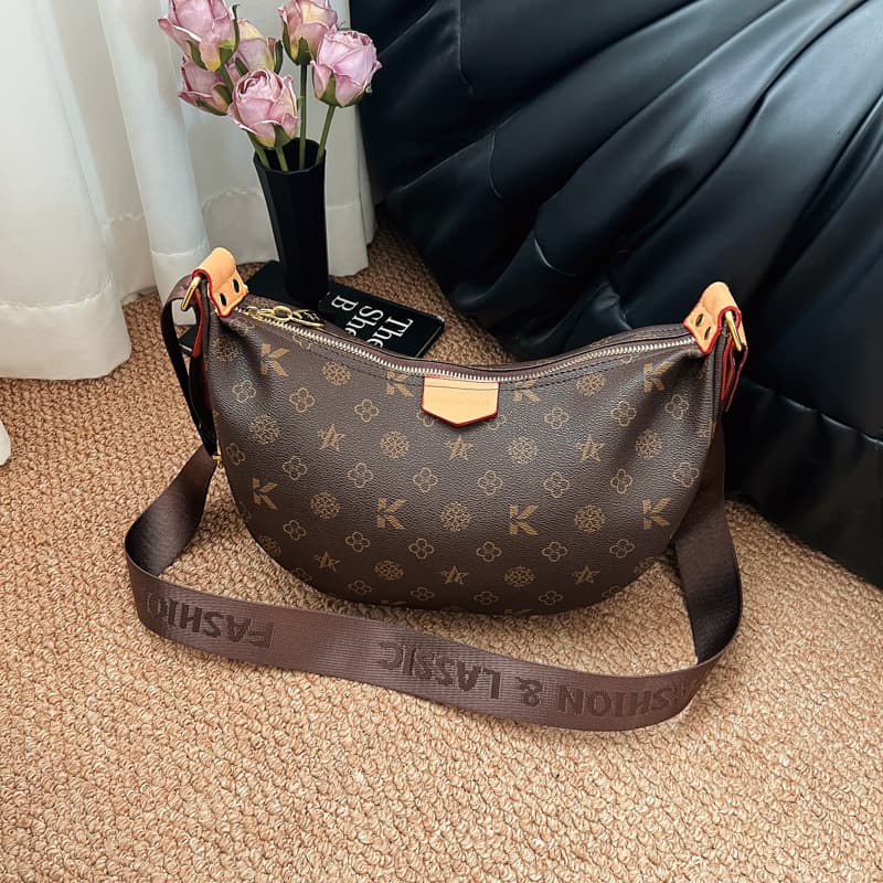 Stylish Small Bag for Women 2026 New Retro Large Capacity Commuter Versatile Dumpling Bag Fashion Single Shoulder Crossbody Bag