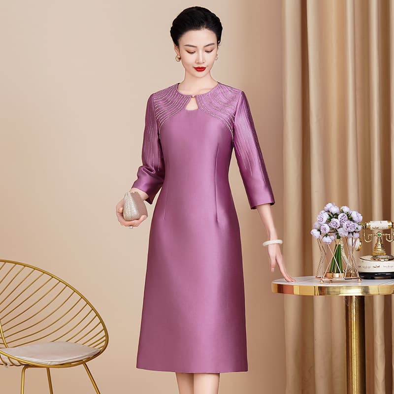 High-end wedding dress for mothers-in-law, 2024 autumn new style, elegant and youthful dress.