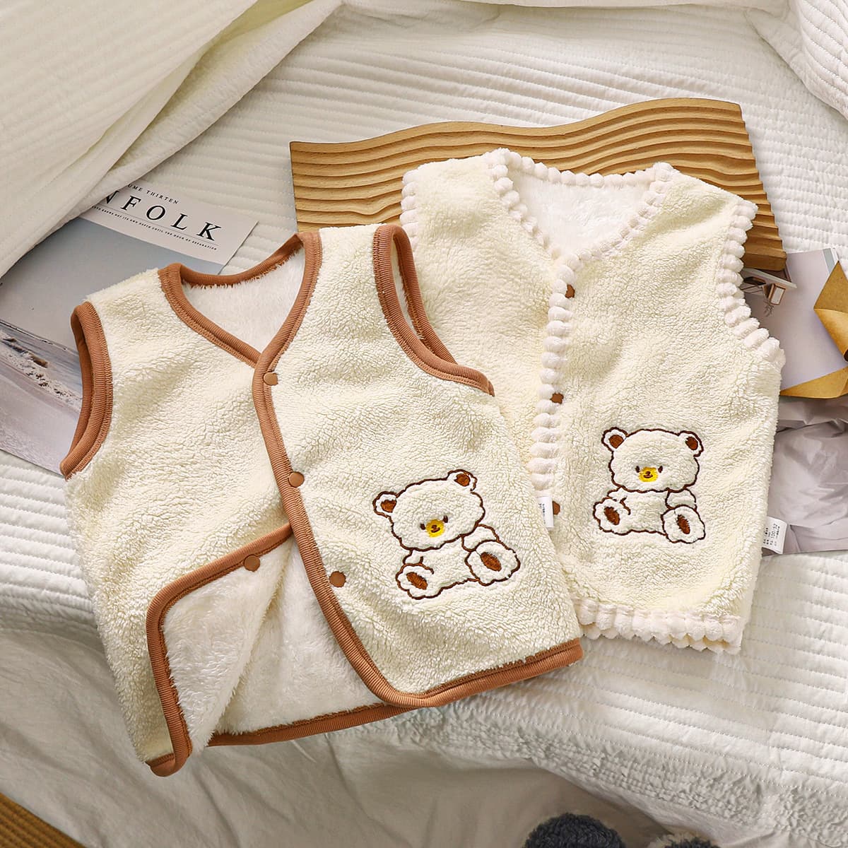 Children's Fleece-Lined Vest for Autumn/Winter Outer Wear, Korean Style Stylish Lamb Fleece Embroidered Bear Snap Button Vest 2024