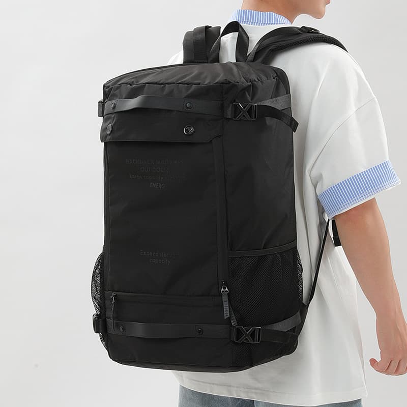 Women's Lightweight Outdoor Backpack, Waterproof Travel Backpack, Lightweight School Bag for Male College Students, Hiking and Climbing Backpack