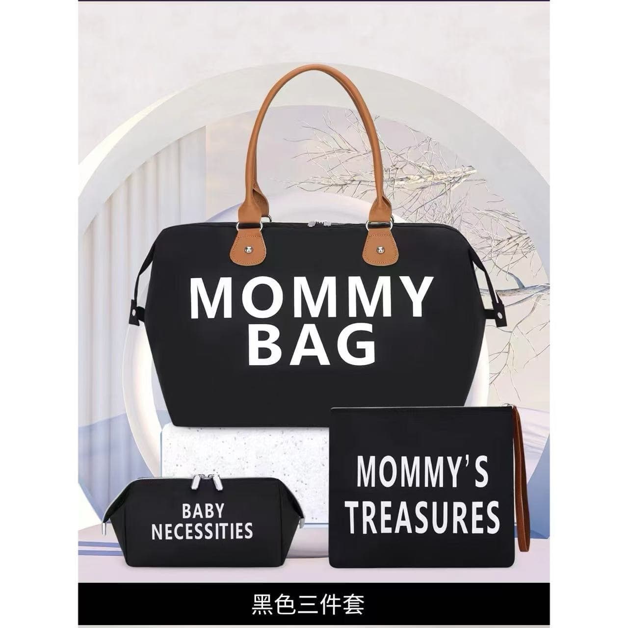 This diaper bag set features an Instagram-worthy design, a high-end feel, and is suitable for cross-border travel. It's a three-piece set with large capacity, separate wet and dry compartments, and can be worn as a shoulder or handbag.