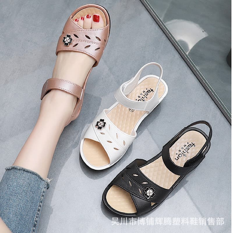 2023 Summer New Women's Sandals, Middle-aged and Elderly Mothers Sandals and Slippers, Supermarket Store Women's Shoes, Outer Wear, All-match Stall Shoes