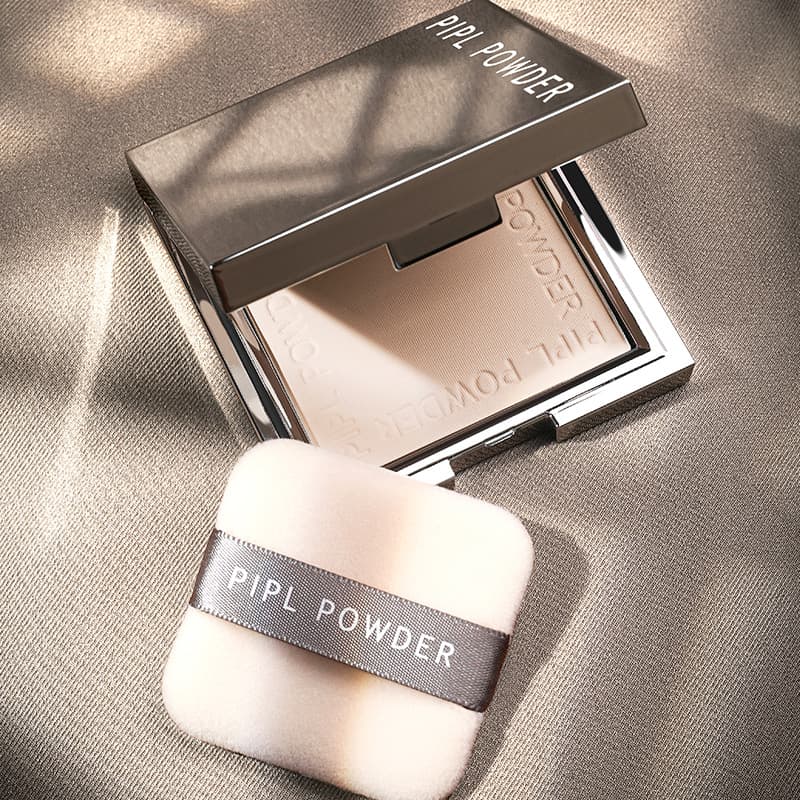 PIPL Small Silver Compact Setting Powder for Touch-Ups and Concealing, Dual Wet/Dry Use, Resists Caking and Smudging in Cross-Border Cosmetics
