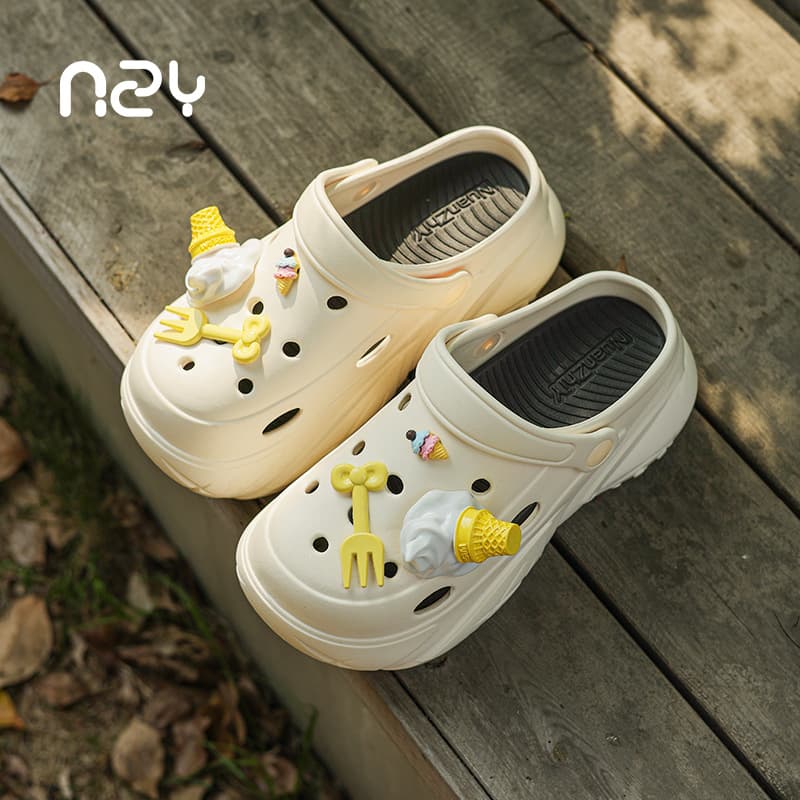 Summer Fun Ice Cream Hole Sandals for Women, Thick Sole, Creative Personality Soft Sole Student Outdoor Clogs