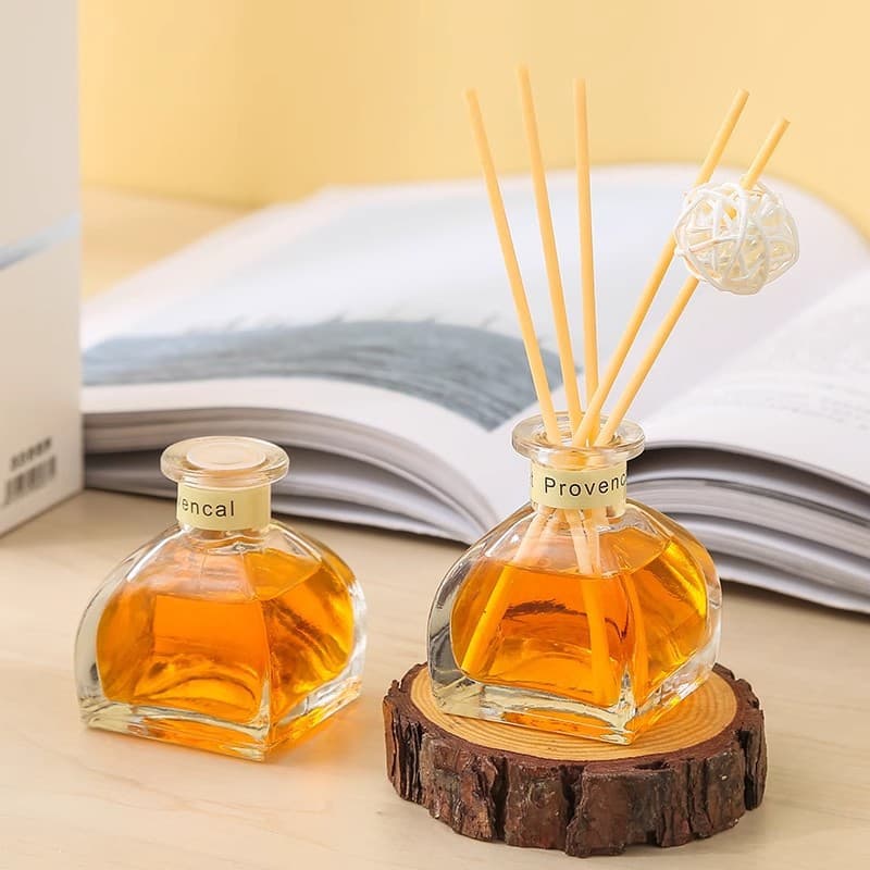 Flameless Aromatherapy Air Freshener for Living Room Room Ornament Square Bottle Gradient Yurt Aromatherapy 50ml