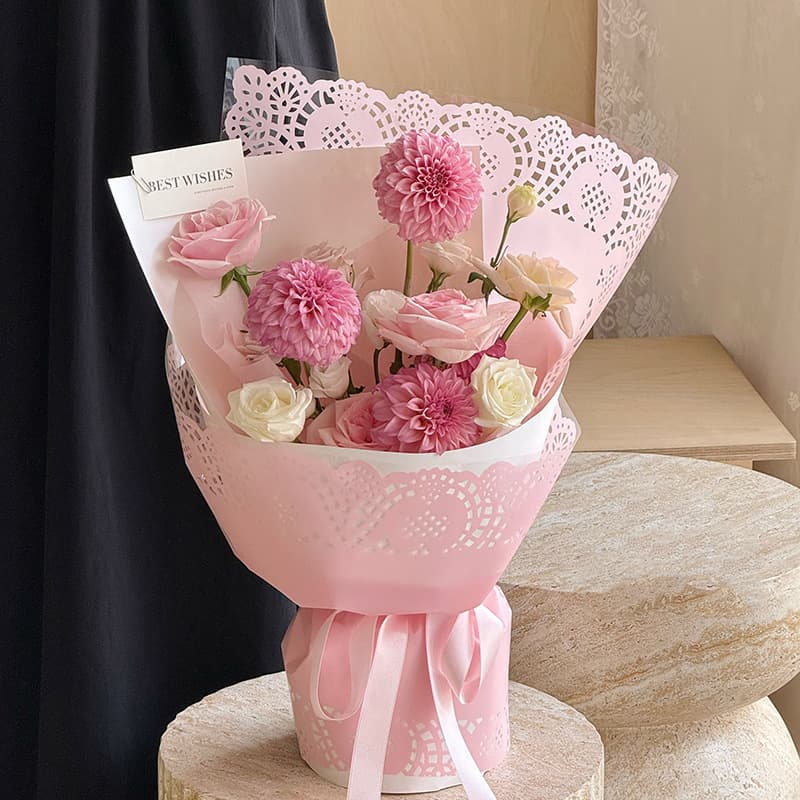 Sea salt cheese square lace paper waterproof OPP bouquet bag flower paper flower packaging materials floral flower shop materials