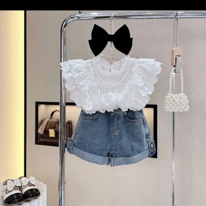 Girls Suit Summer 2025 New Korean Style Lace Girls Style Puff Sleeve Lace Shorts Two-piece Set