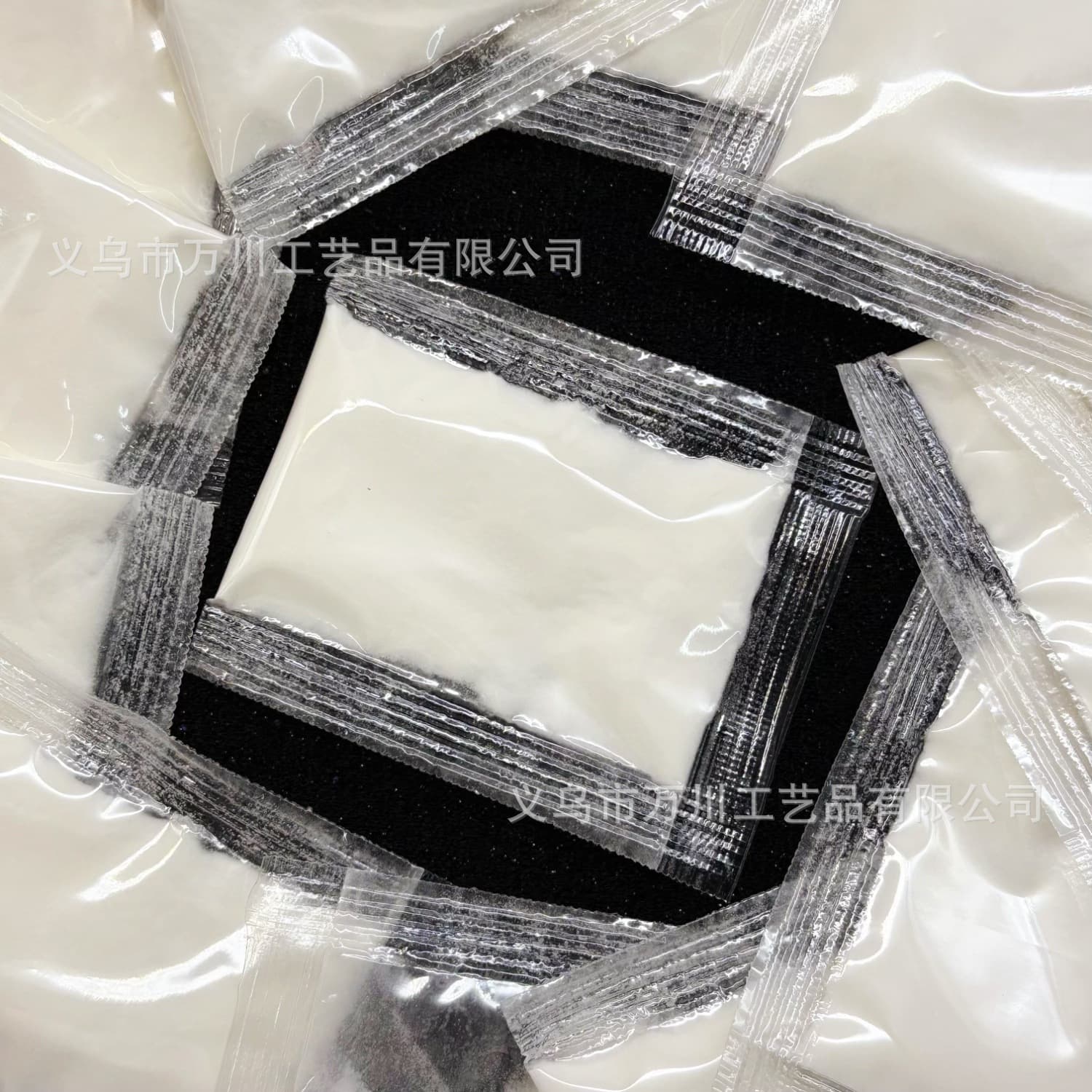 Bagged artificial snow water turns into snow and water expands fake snow snowflakes Christmas snow powder children's simulated snow artificial snow powder