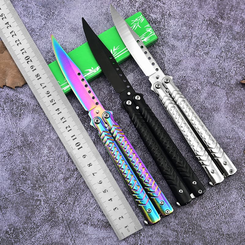 Factory Wholesale Folding Unsharpened Butterfly Practice Knife Portable Outdoor Hand Training CSGO Butterfly Knife Toy