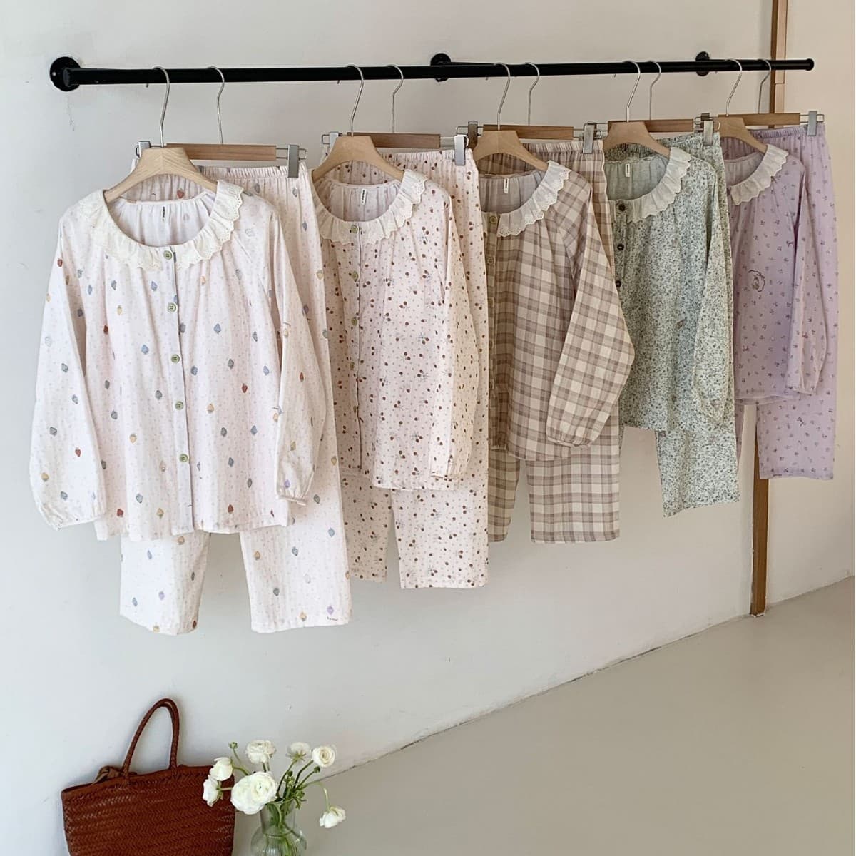 1165 Cotton Pajama Set with Built-in Bra Pad, Women's Doll Collar Sweet Cute Long Sleeve Long Pants Homewear Two-Piece Set, Suitable for Outdoor Wear
