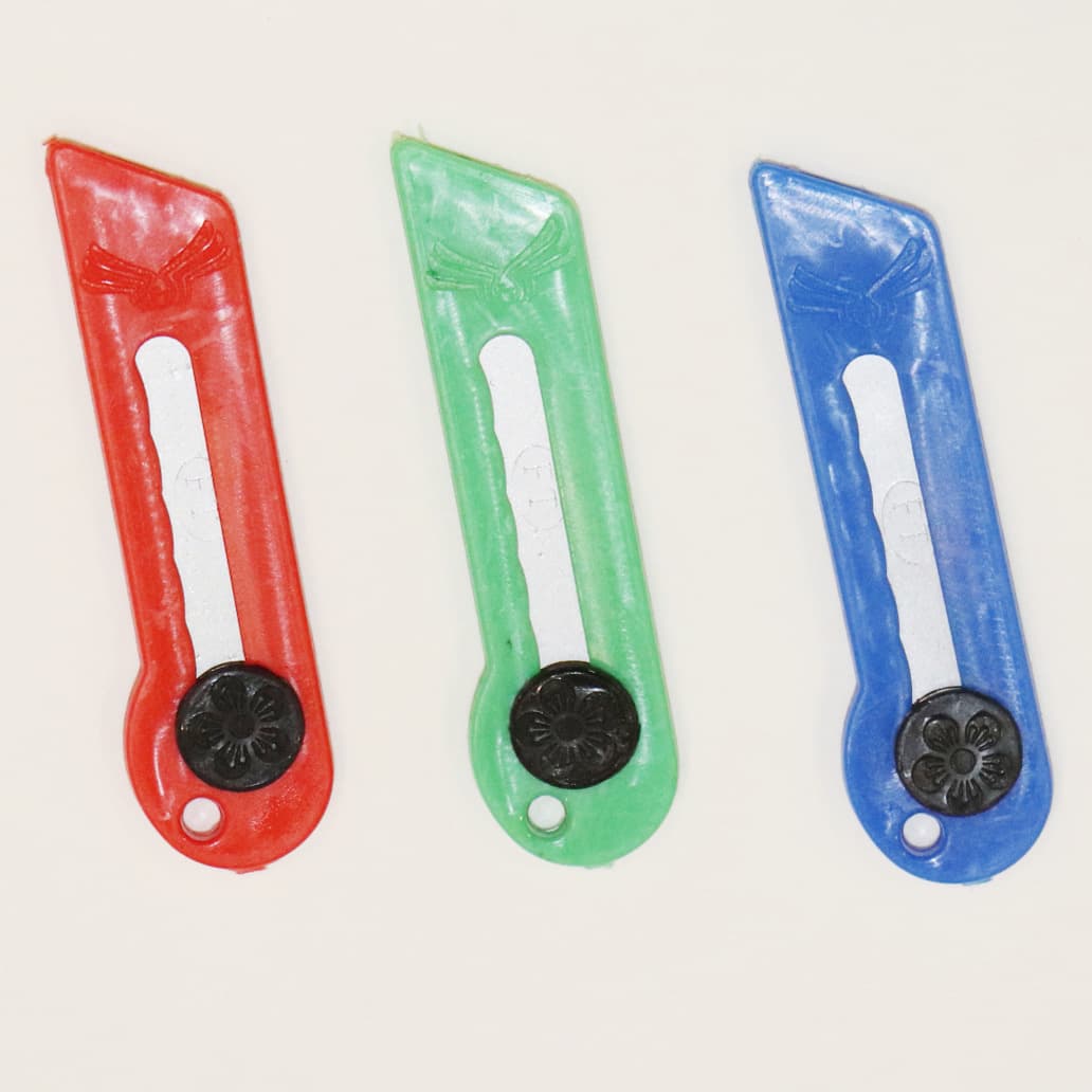 Direct from Manufacturer: Specialized Small Wallpaper Knife, Taobao Small Paper Cutter, Glass Film Knife, Express Package Knife