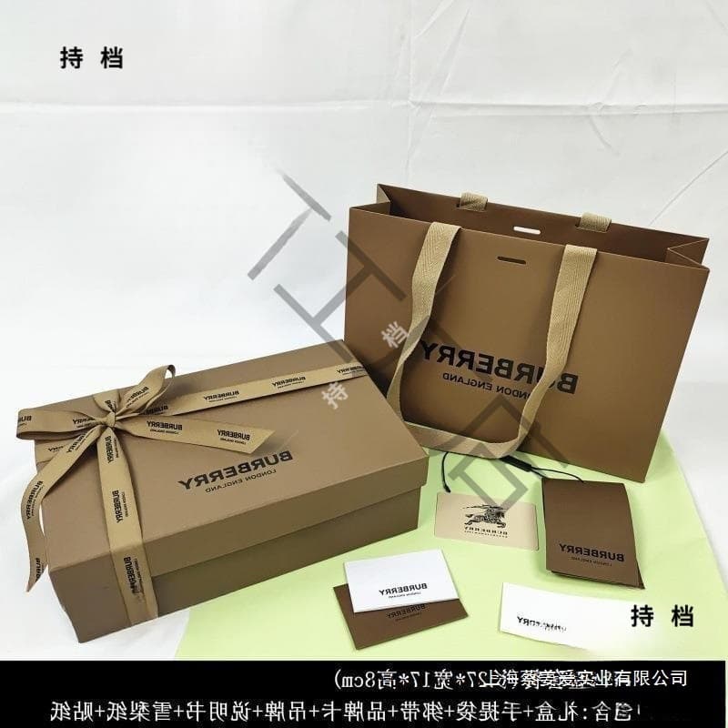 Original Burberry clothing, scarves, bags, coats, T-shirts, packaging boxes, Burberry paper bags, empty boxes, gift bags