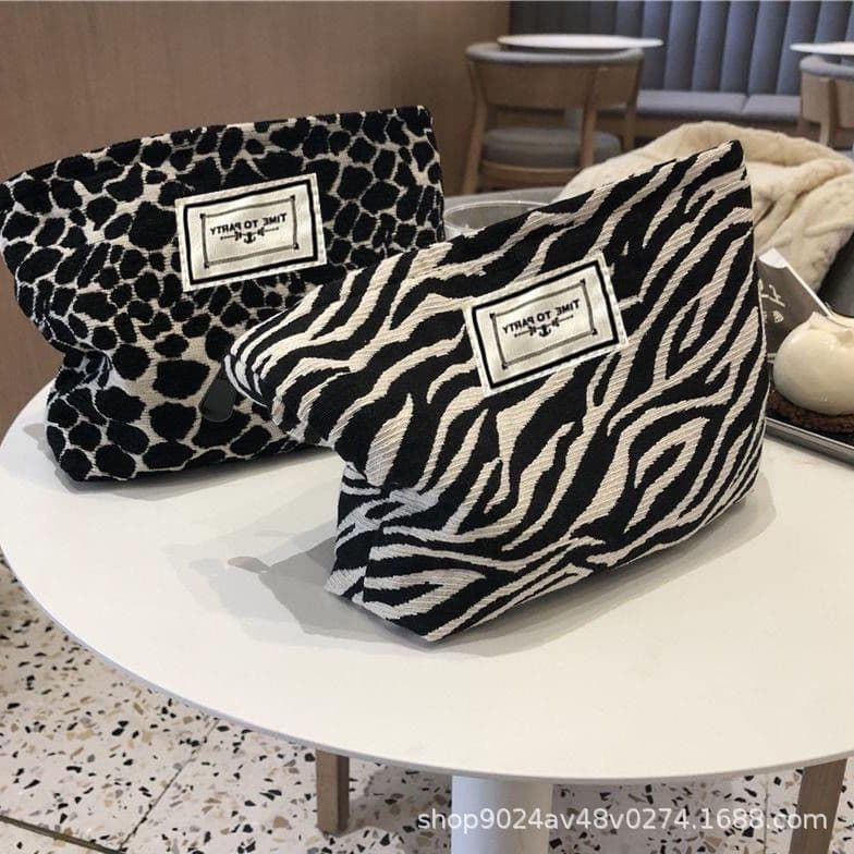 Fashionable Leopard Print Zebra Pattern Cosmetic Bag Travel Toiletry Bag Ladies Handbag Convenient Large Capacity Storage