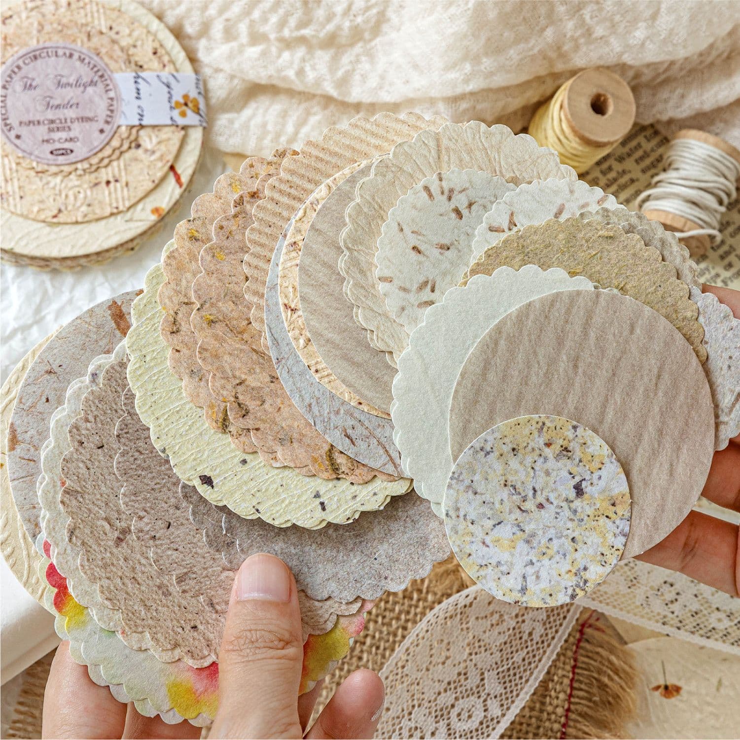 Momo Circular Material Paper - Round Paper Series Light Vintage Versatile Pastel Paper Planner Itabag DIY Decoration