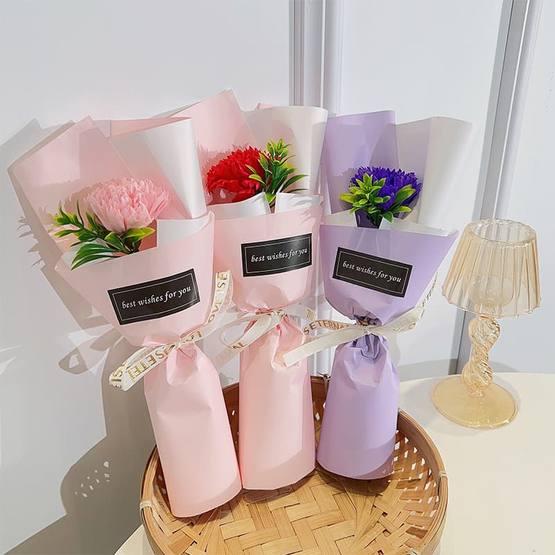 Valentine's Day small bouquet, affordable push gift for Valentine's Day, Teacher's Day, soap flower carnation and rose bouquet