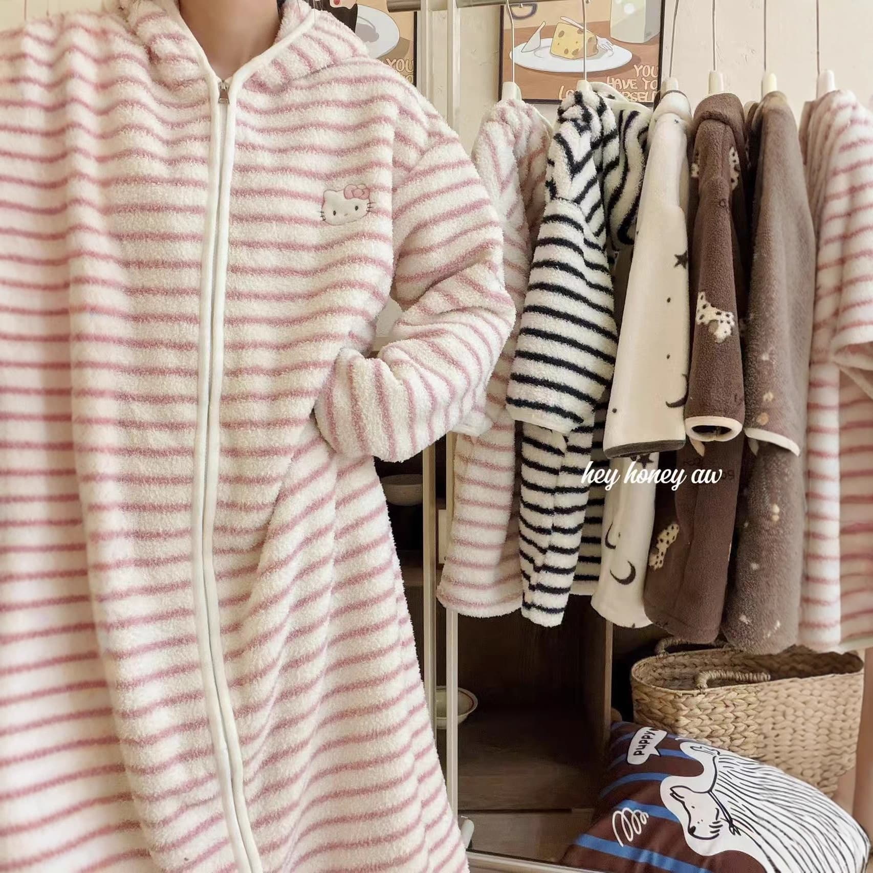 Big Small Roll Children's Bathrobe 25 Autumn/Winter Boys Girls Half-Side Fleece Cartoon Print Hooded Long Parent-Child Homewear