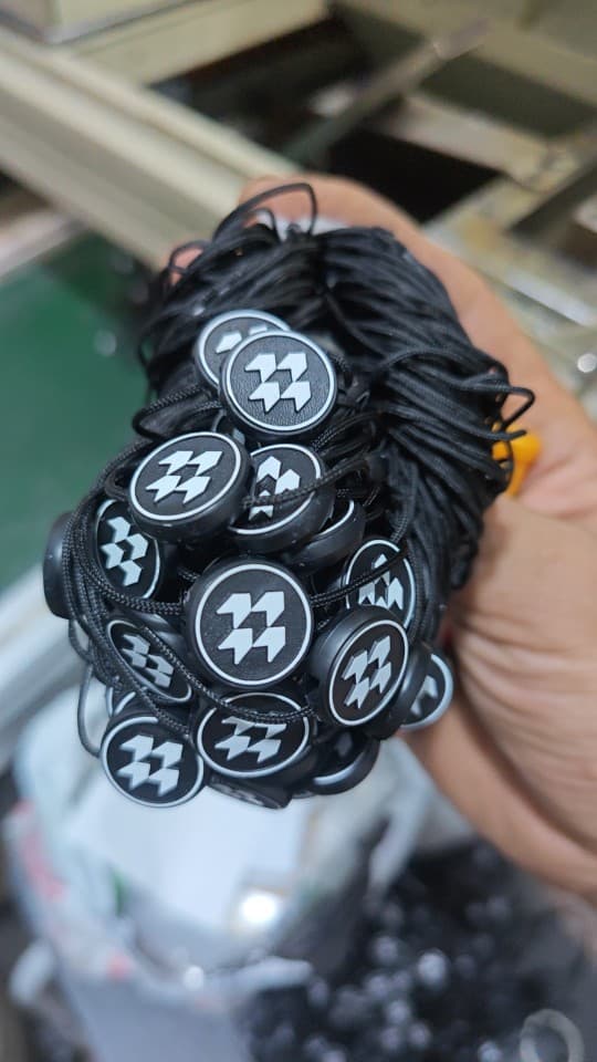 Garment Hang Tag Pin, Double-Insert Hang Tag Pin with Gold Stamping and Epoxy Process, Clothing Tag Lanyard Design