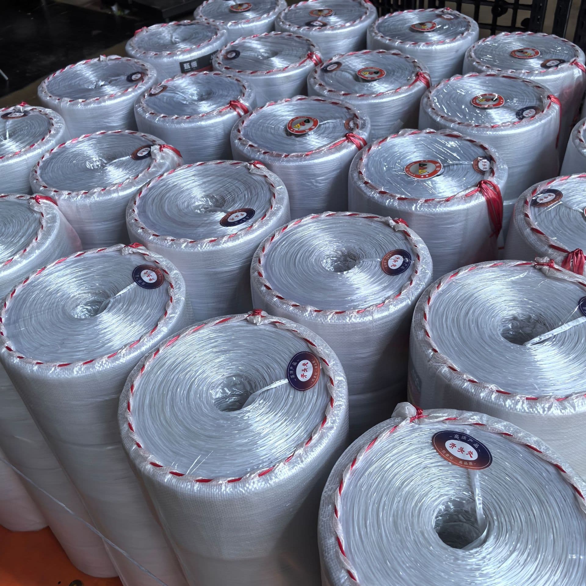 Single-Layer Small Coil Tying Rope, PET Material Shrink Film Packaging, Fade-Resistant Packing and Bundling End Bands