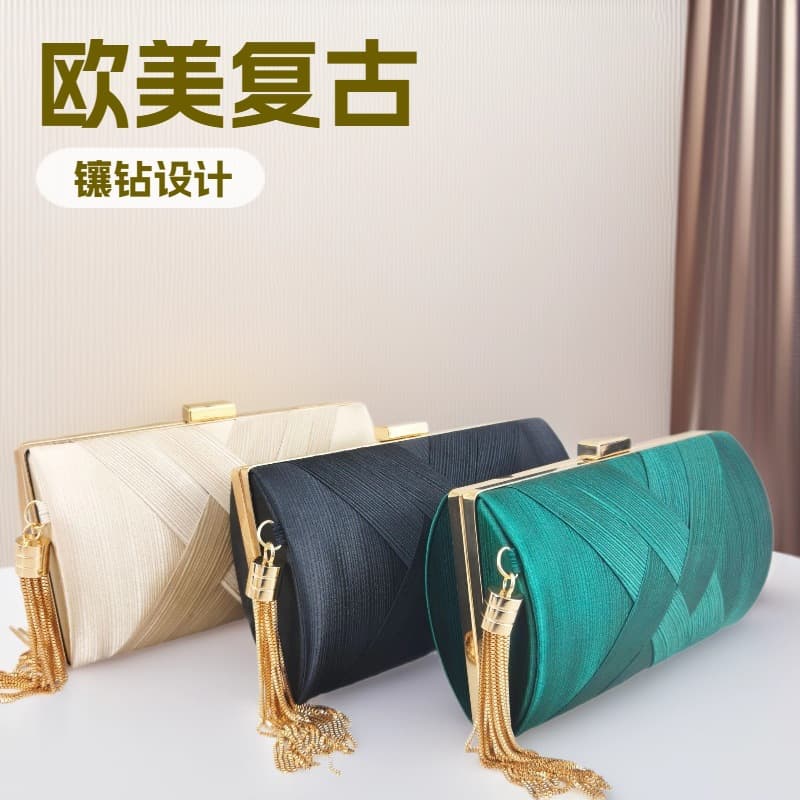 Evening clutch bag with tassel, handbag for banquets, weddings, and parties, stylish and elegant
