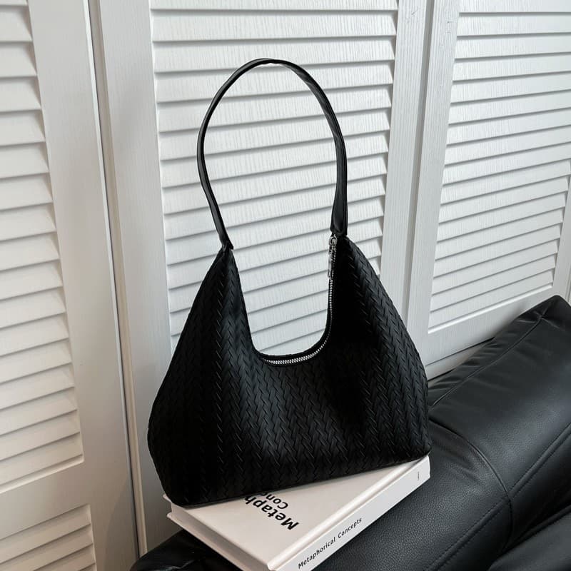 High-end bags for women 2025 new light luxury niche tote bag large capacity retro crossbody commuter shoulder bag