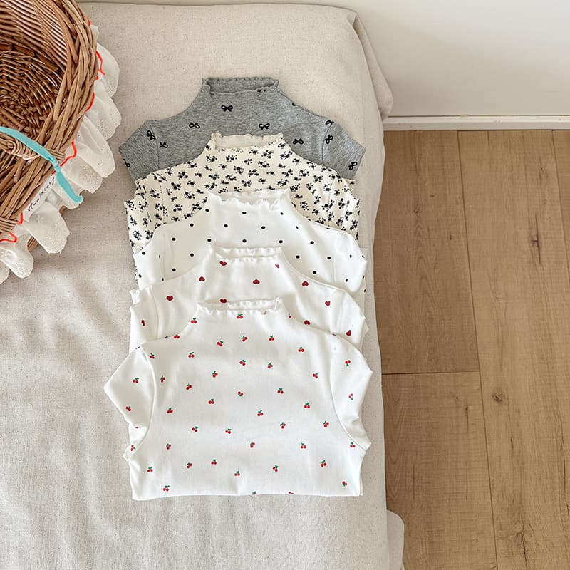 Girls Long Sleeve T-Shirt 2026 Spring Autumn New Children Fashion Polka Dot Base Layer Baby Ruffle Top Kids Clothing