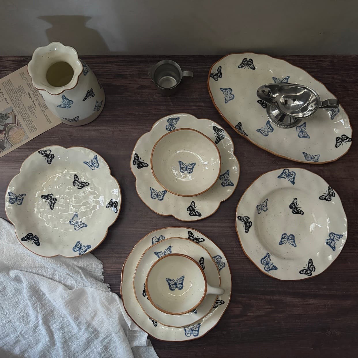 Retro hand-painted butterfly ceramic coffee cup and saucer set sesame glaze cup dinner plate soup plate drop shipping