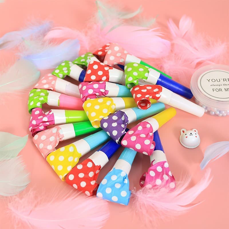 Street stall promotion scan code gifts under 0.5 yuan small toys, party Children's Day blowouts whistles support