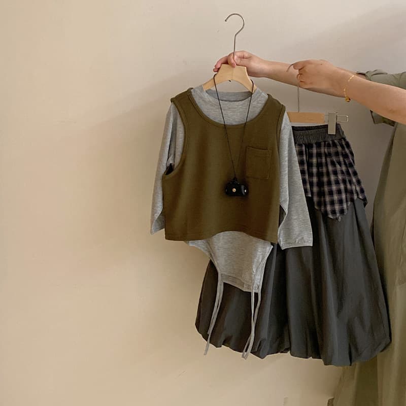 Girls Korean style irregular simple tops two-piece set 2026 autumn girls plaid wide-leg butt curtain pants three-piece set