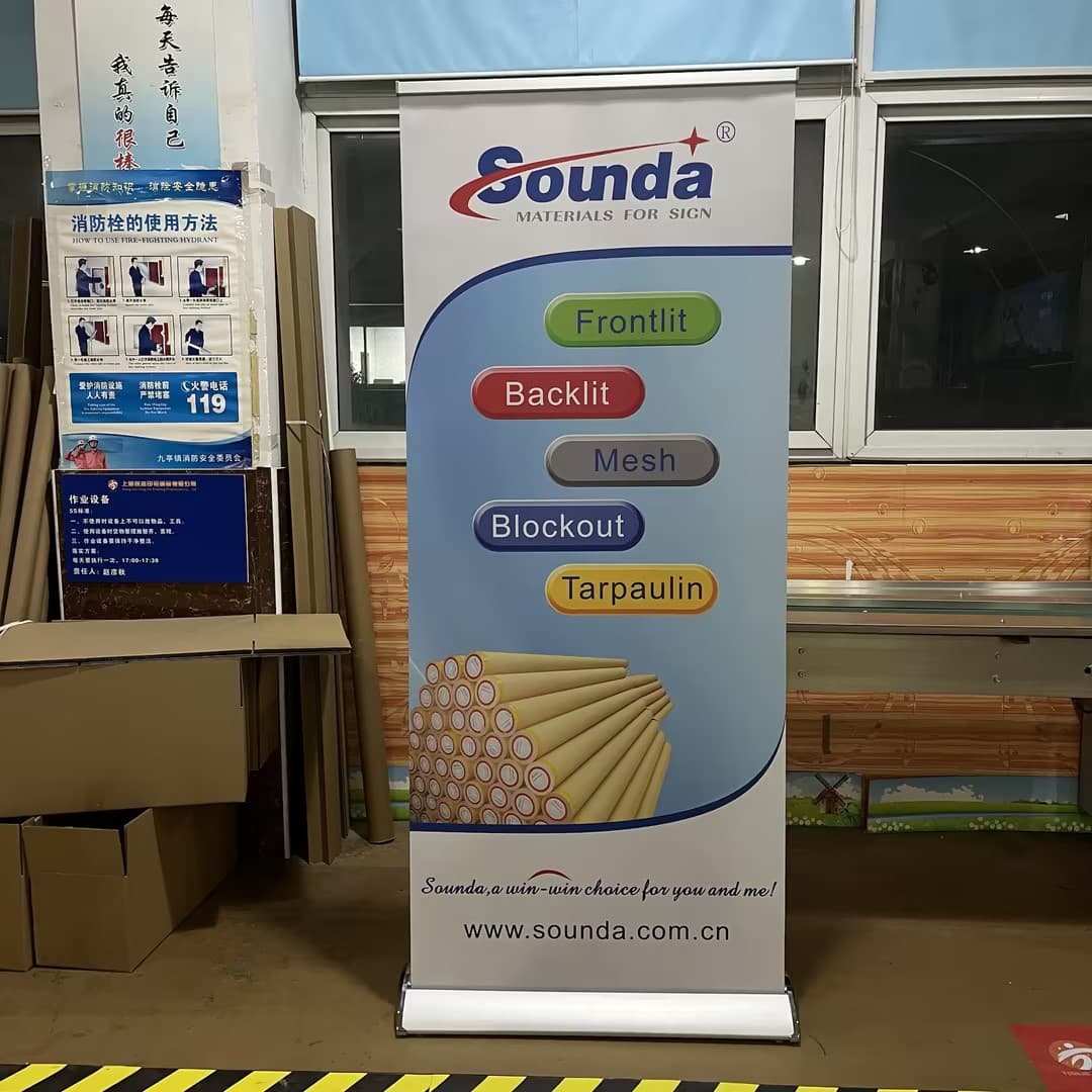Factory Direct Supply Aluminum Alloy Roll-up Banners 80*200 Poster Stands Vertical Signage Luxury Plastic Steel Display Stands