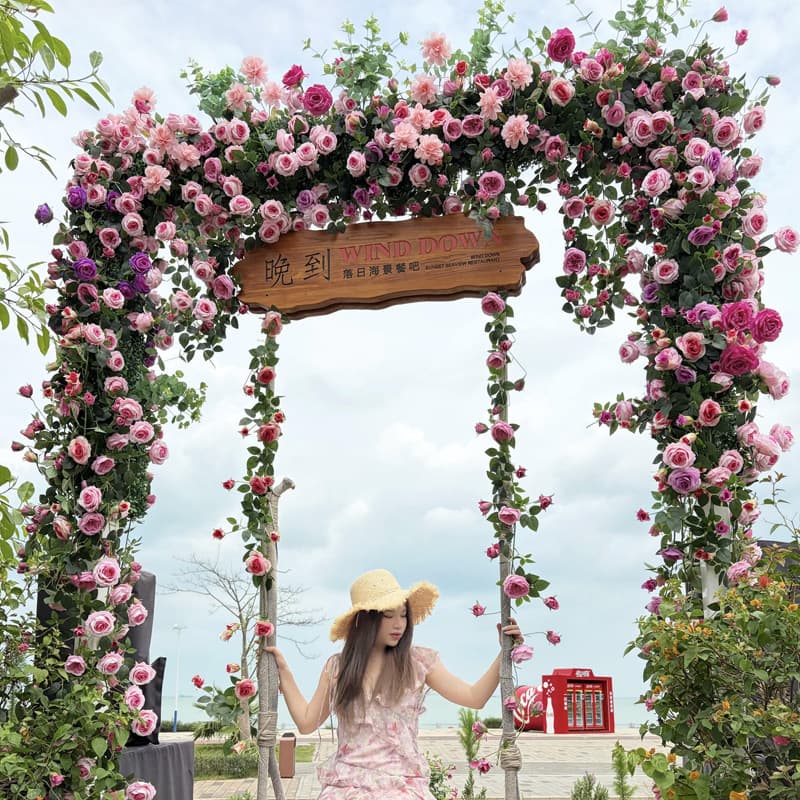 Artificial Rose Vine, Monthly Rose Vine, Monet Floral Decoration, Flower Wall Landscaping for Scenic Areas, Courtyards, and Shopping Malls