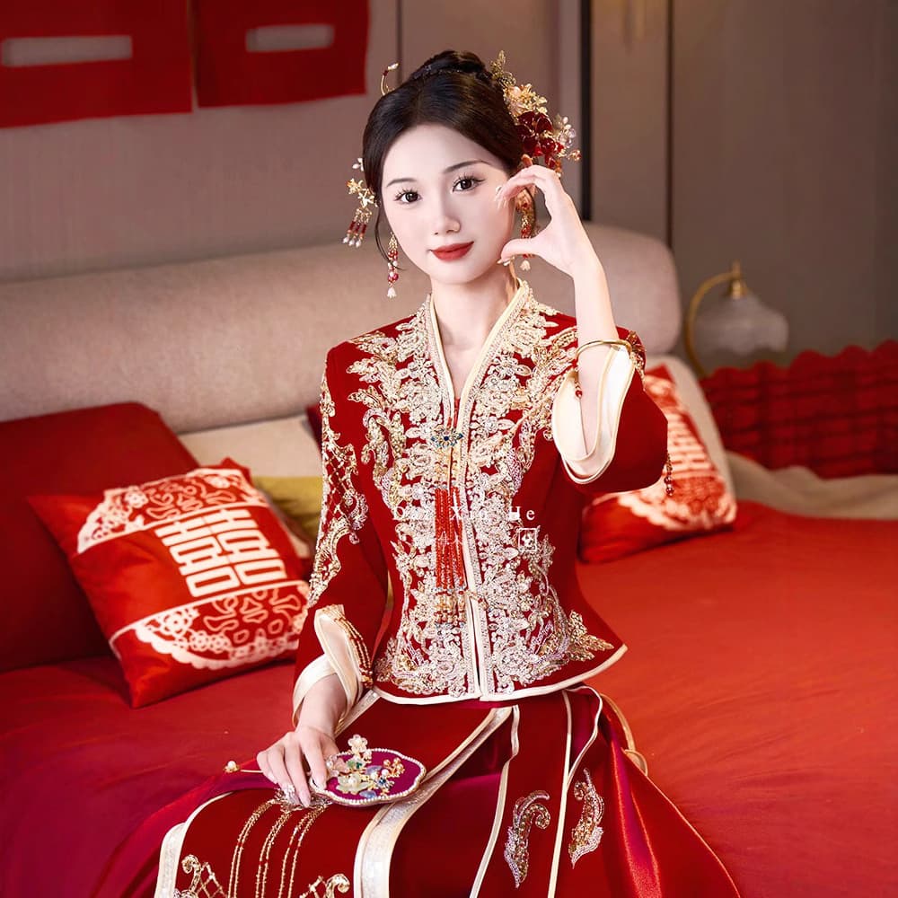 Petite Velvet V-Neck Xiuhe Wedding Dress 2024 New Low Neck Wedding Gown Chinese Style Bridal Wear