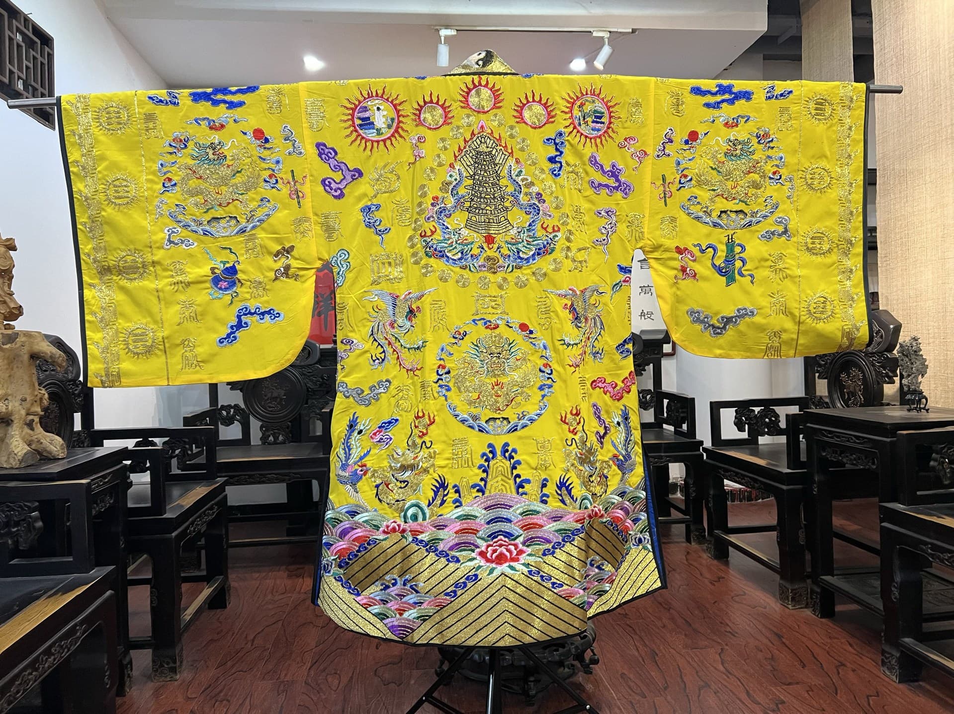 Shifu, satin, Kowloon, small-sleeved robe, yellow Taoist high-gong robe, lowering garment, robe, multiple colors optional, other housewarming