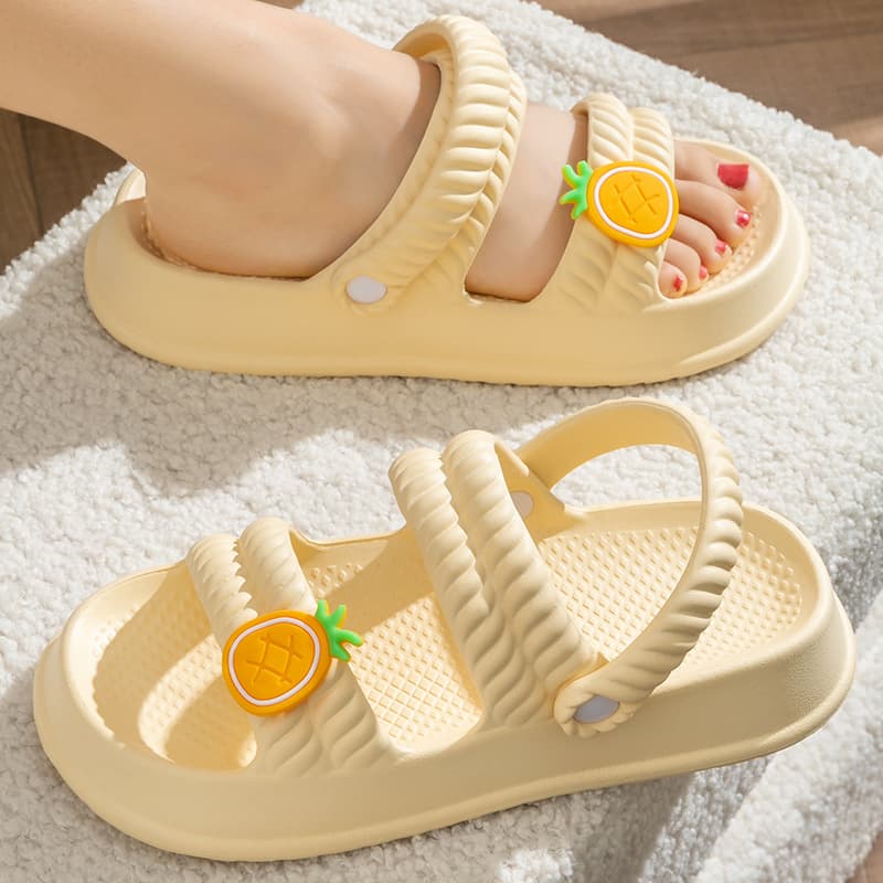 Women's Sandals Summer 2024 New Chunky Sole Fashion Versatile Indoor and Outdoor Soft Sole Anti-Slip Cloud-Like Slippers