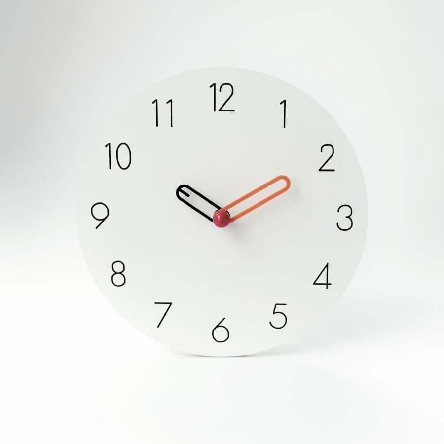 Spanish Nordic Clock Minimalist Wooden Wall Clock Wood Clock Creative Living Room Silent Clock Wall Clock Cartoon