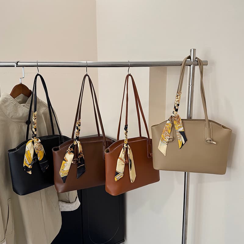 Shoulder Bag Textured Tote Bag Niche Design Simple Women's Bag 2025 New Fashion Crossbody Bag Daily Commuter Bag