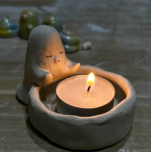 Cross-border new Ghost Aroma Candle Holder Halloween ghost aromatherapy candle holder table decoration