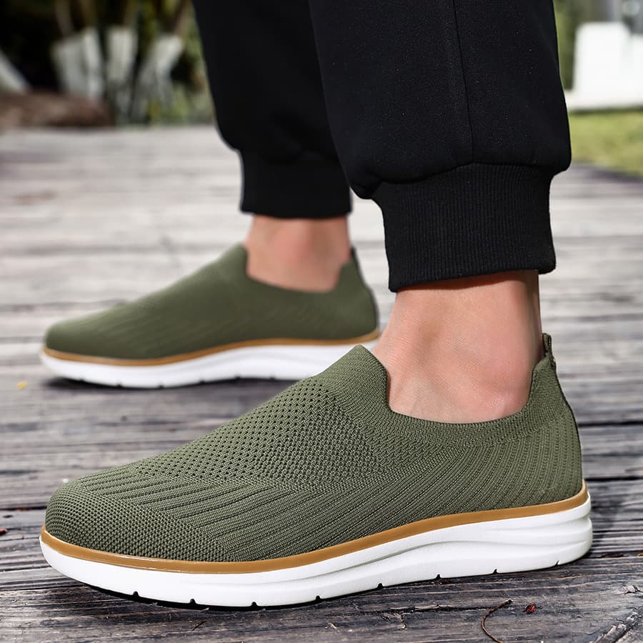 Cross-Border Hot Selling Men's Slip-On Loafers Knitted Casual Shoes One-Pull-On Men Shoes Men Loafer Size 39-47