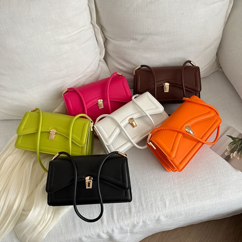 Women's Baguette Bag 2024 New Fashion Shoulder Bag Textured Insert Lock Underarm Bag
