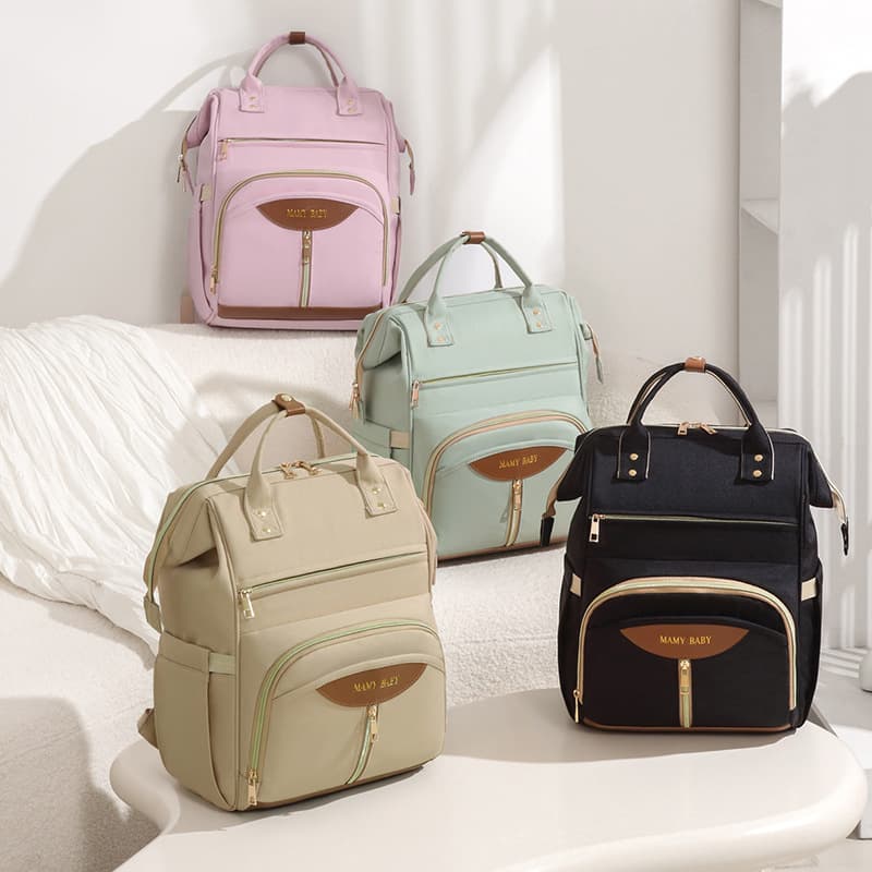 Lightweight mommy bag that can be hung on a stroller, a multi-functional large-capacity baby product storage bag for mothers to go out with