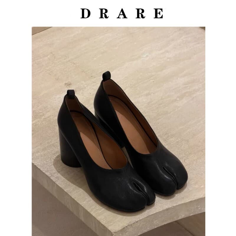 Leather Edition ~ Niche Retro Horseshoe Heels Women's 2026 New Chunky High Heel Slip-On Split-Toe Shoes for Women