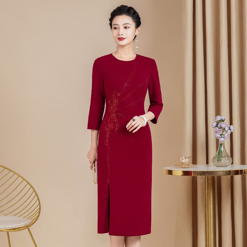 Toasting Dress for Mothers-in-Law, Modified Cheongsam, Elegant Mother's Wedding Banquet Dress, High-End Two-Piece Set with Sophisticated Style