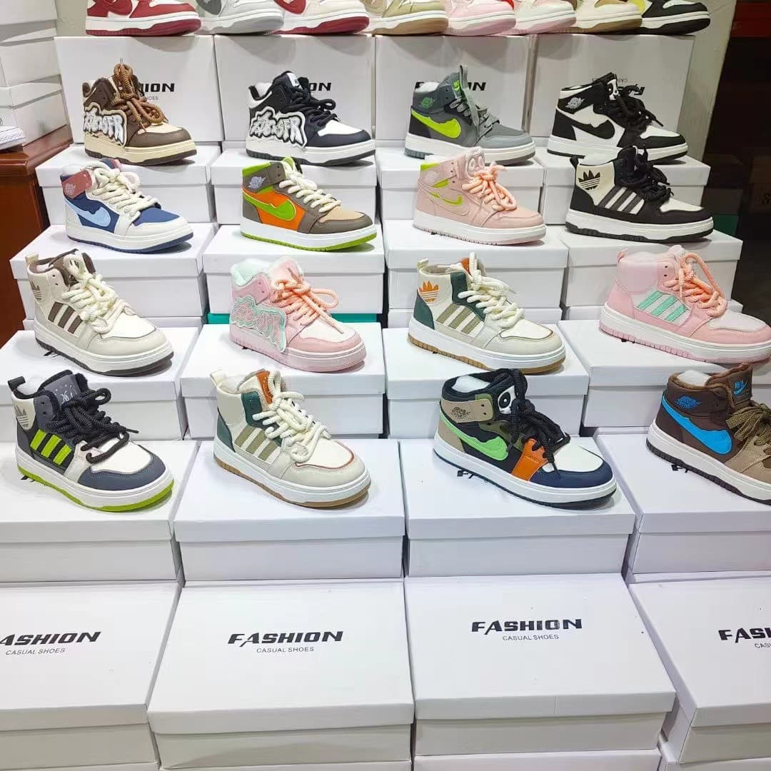 Fujian clearance shoes, live-stream shoes, Putian AJ women's shoes, mid-top athletic shoes, skate shoes, street stall, export source shoes