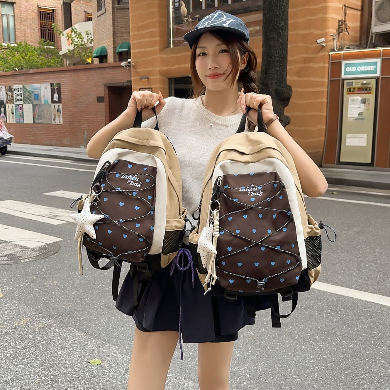 Korean Style Fresh Polka Dot Backpack for Girls, High Appearance, Cute, for Middle and High School Students, Commute and Travel Backpack