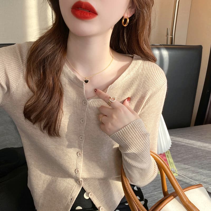 Long-sleeve Knit Base Top for Women Spring 2026 New V-Neck Thin Cardigan Sweater Coat Slim Fit Inner Layer
