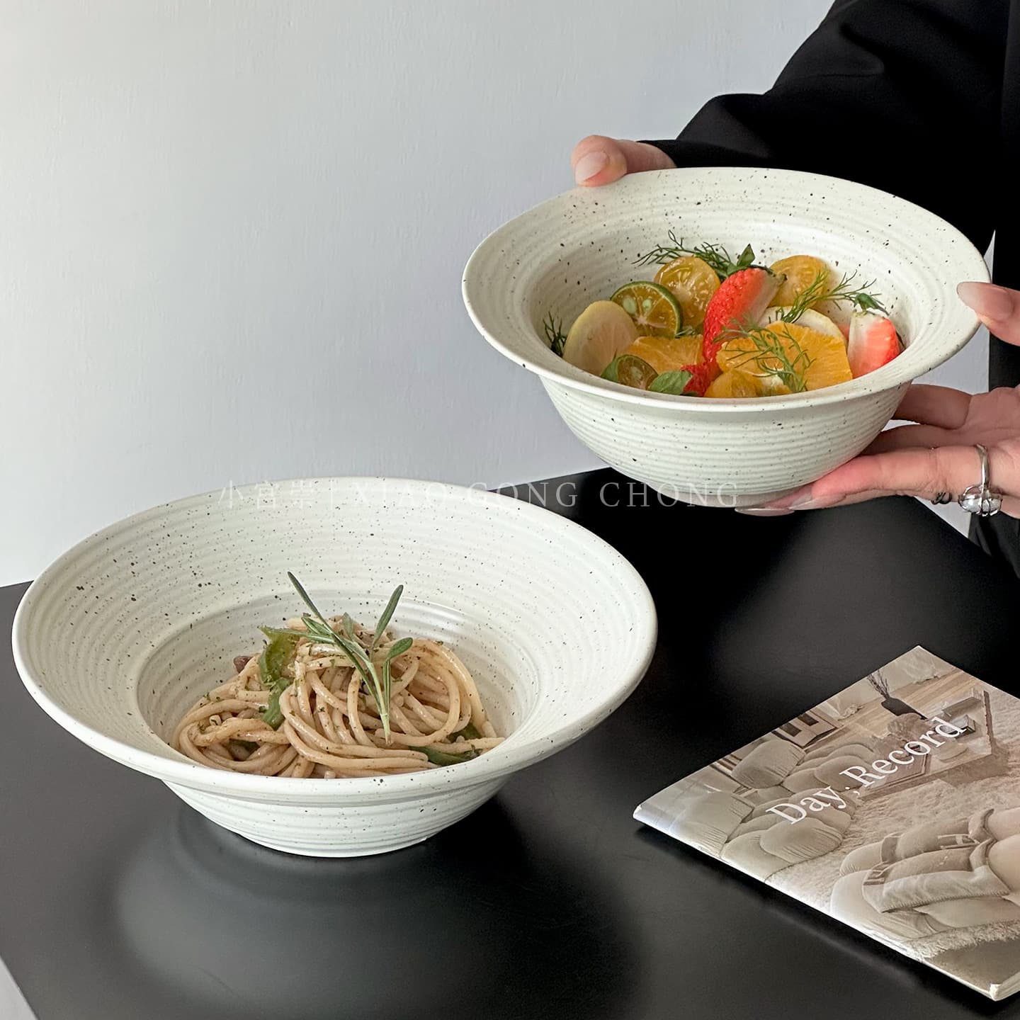 Japanese stoneware wide-rim bowl pasta fruit salad bowl old style dessert straw hat bowl breakfast cereal snack bowl